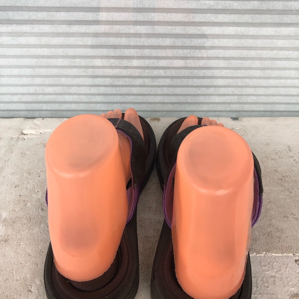 Nike Comfort Women's in Black and Purple FlipFlop Sandals Size 8 - Picture 7 of 13